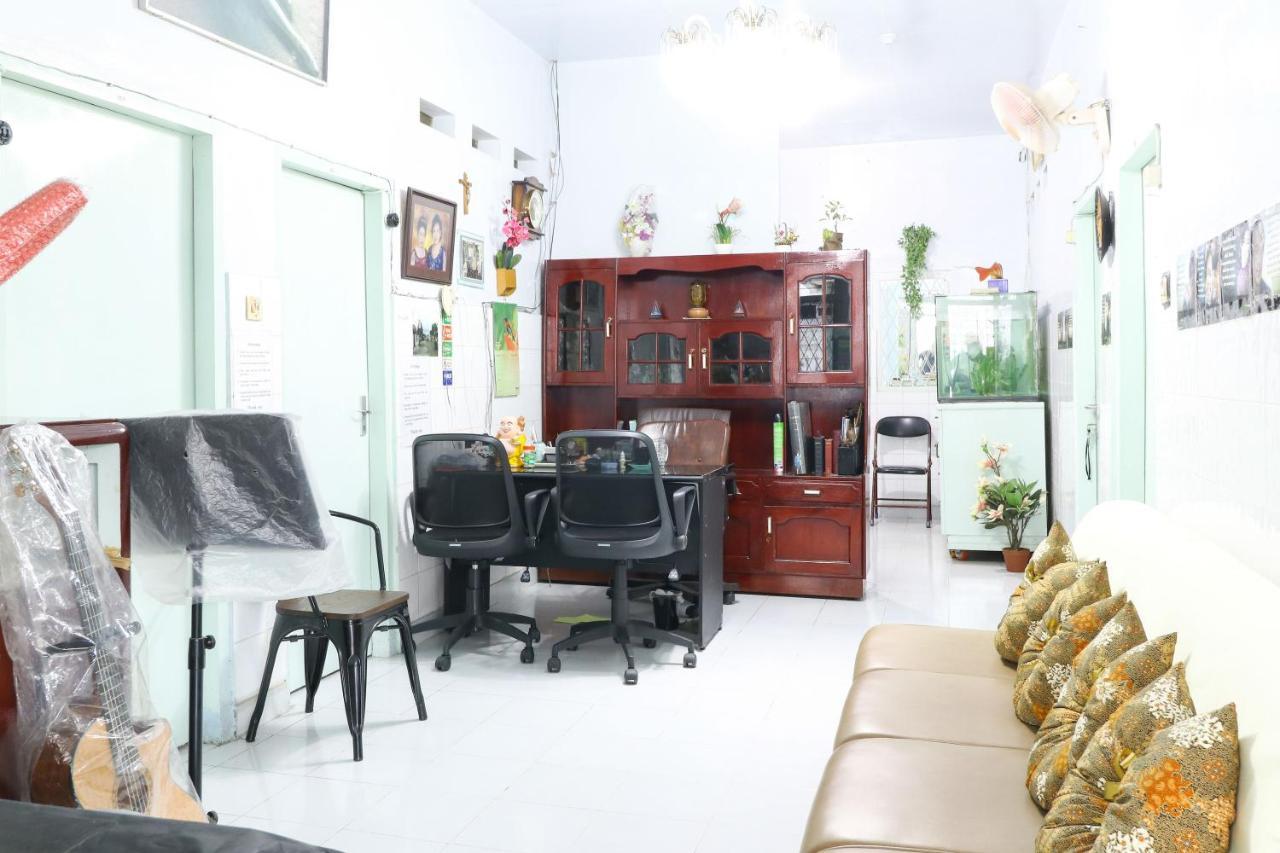 Jenggrik Emy'S Guesthouse מראה חיצוני תמונה