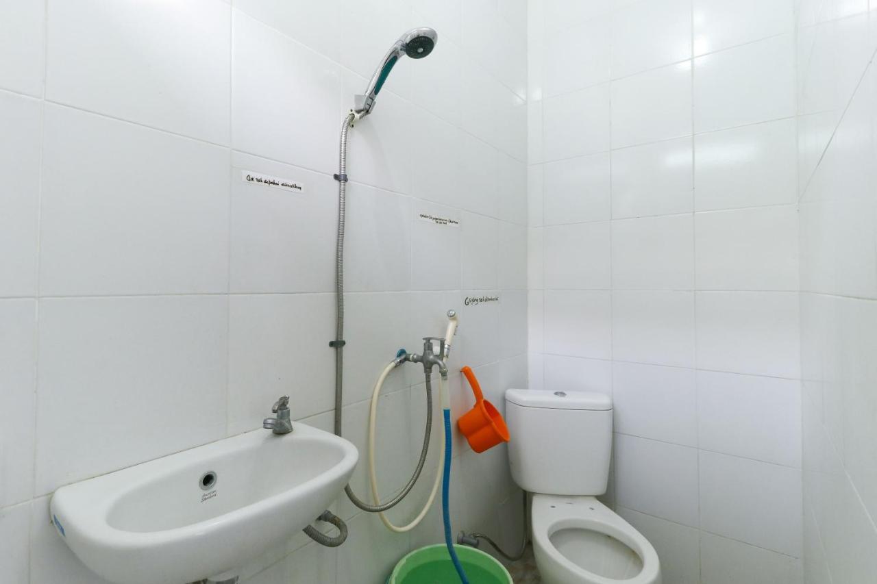Jenggrik Emy'S Guesthouse מראה חיצוני תמונה
