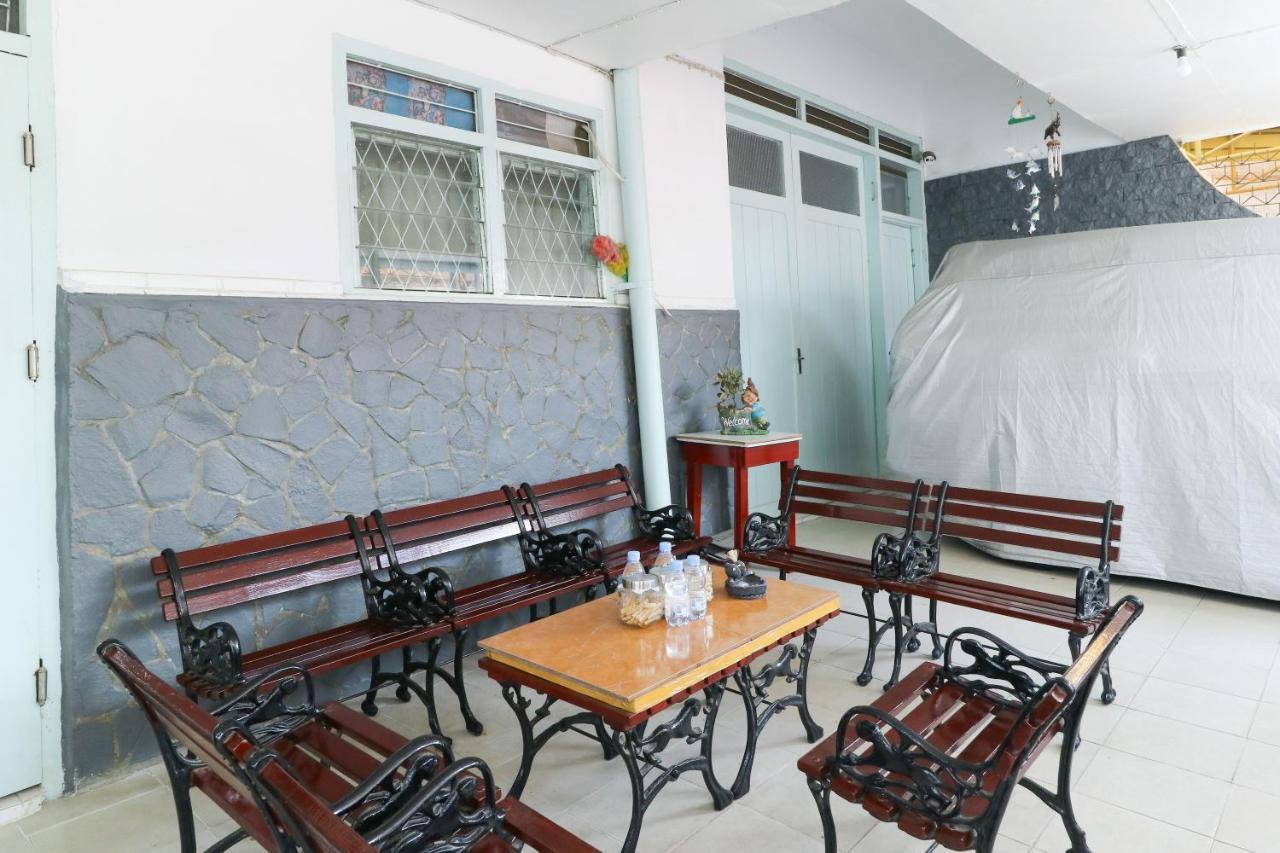 Jenggrik Emy'S Guesthouse מראה חיצוני תמונה