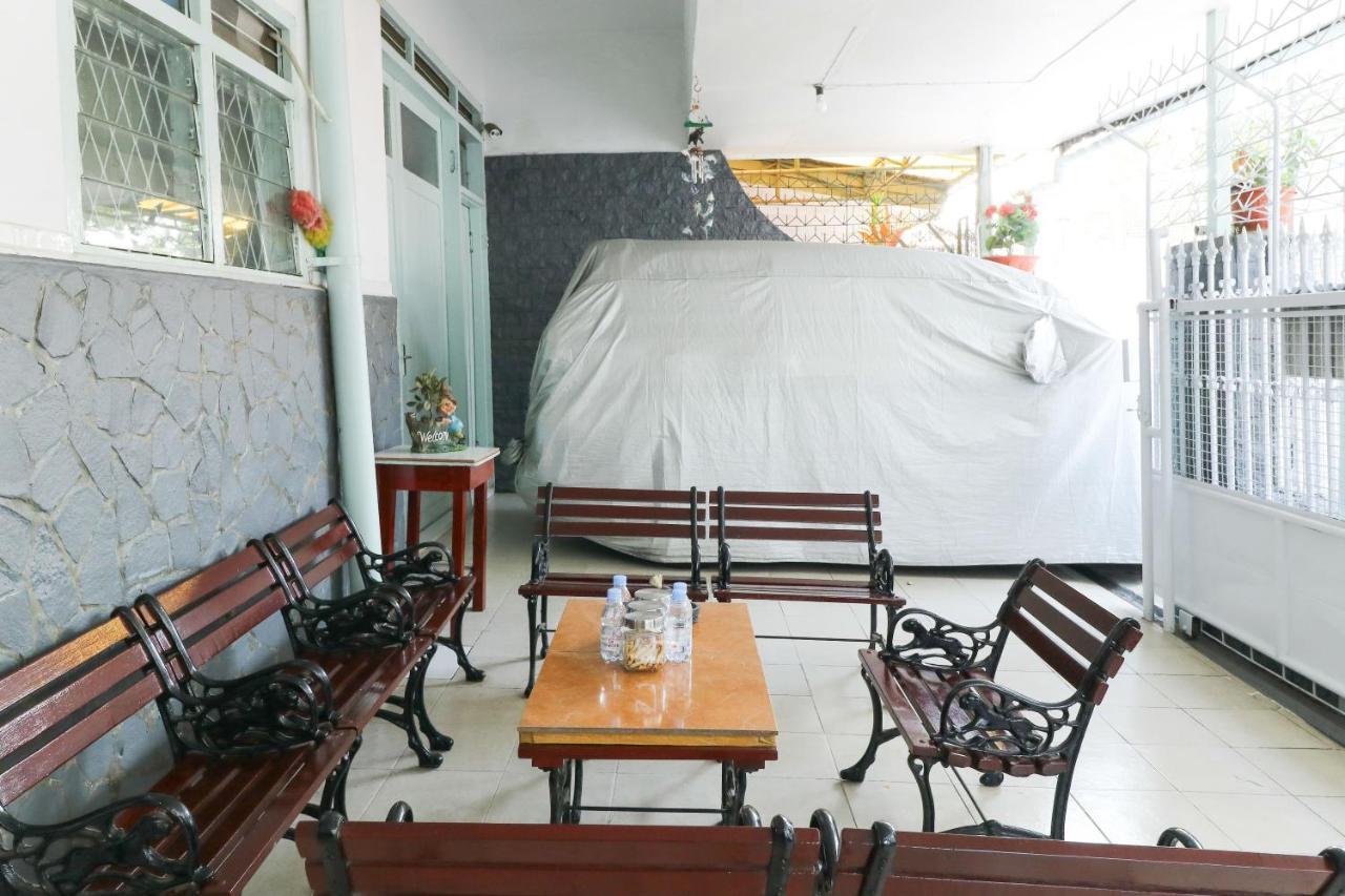 Jenggrik Emy'S Guesthouse מראה חיצוני תמונה
