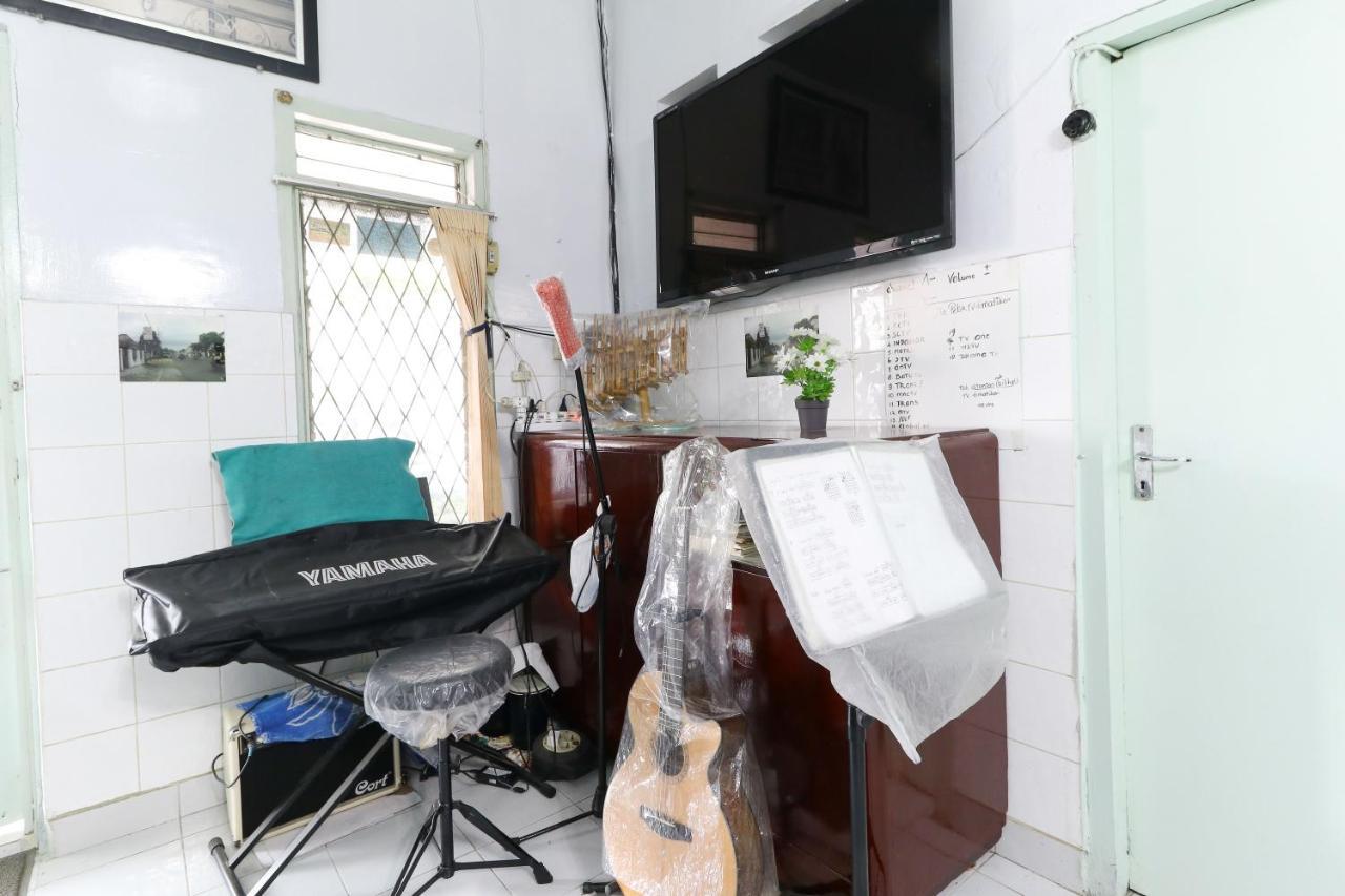 Jenggrik Emy'S Guesthouse מראה חיצוני תמונה